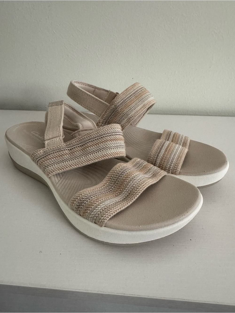 Clarks Tan and Cream Stretch-Strap Women's Sandals